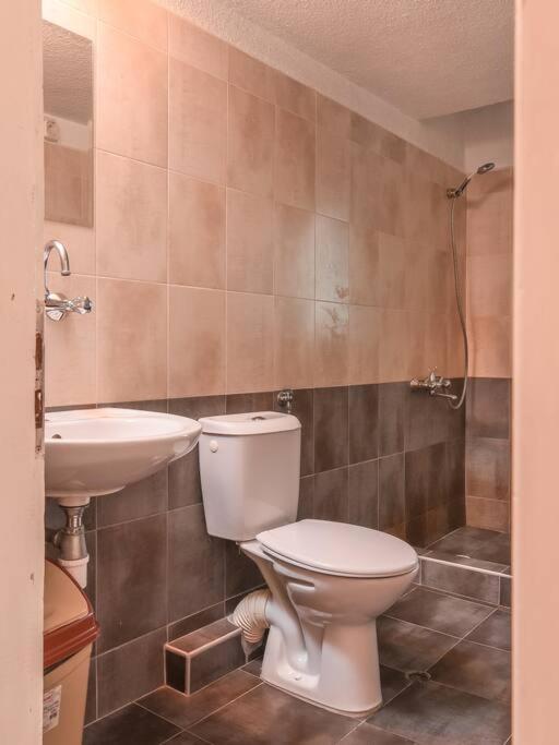 Spacious And Cozy 3 Bedroom Apartment In Downtown Sofia Exterior photo