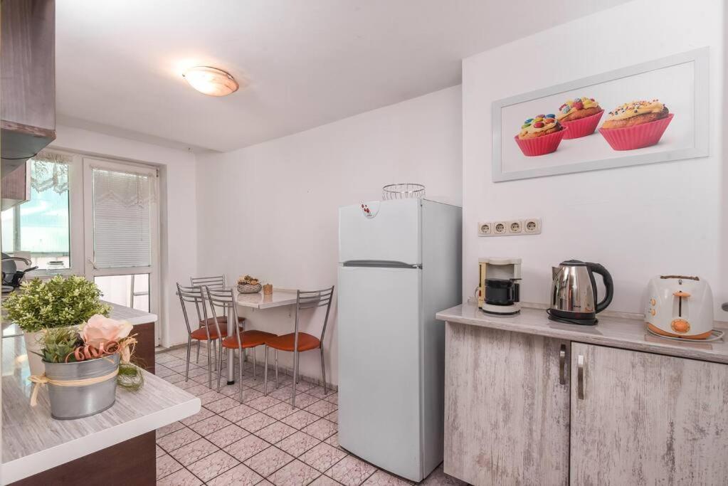 Spacious And Cozy 3 Bedroom Apartment In Downtown Sofia Exterior photo